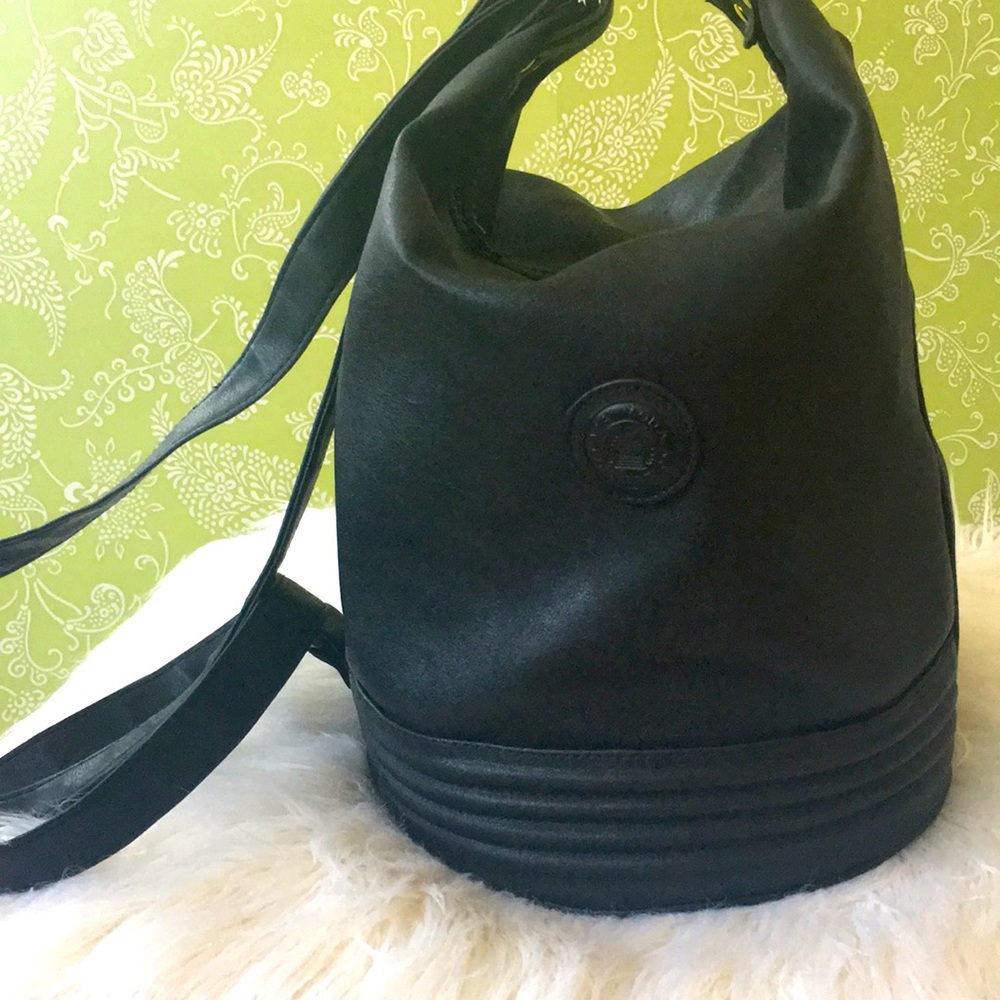 Via Moda Trendy , sporty bucket bag/ shoulder bag